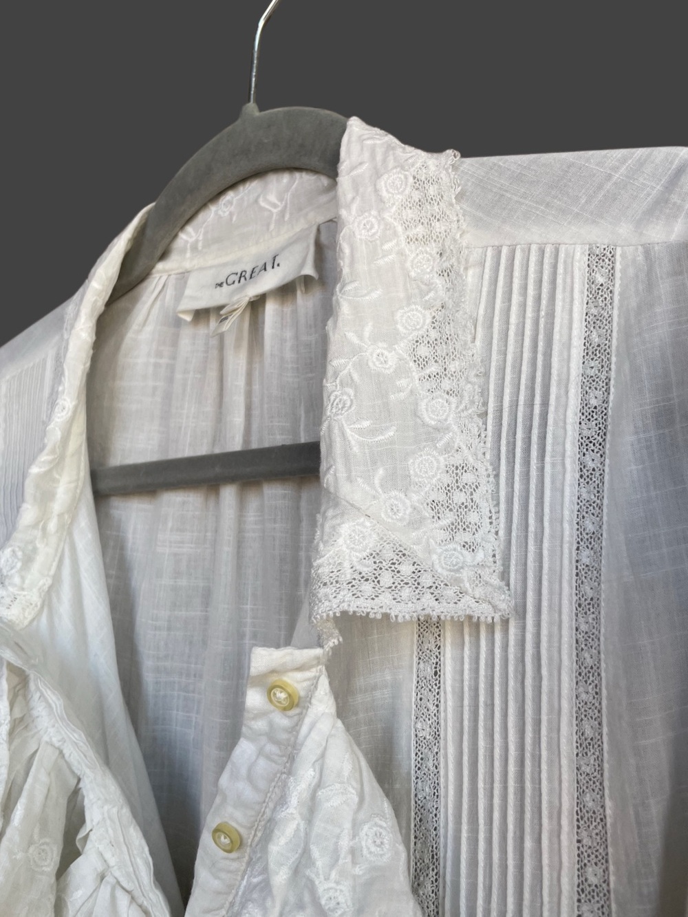 THE GREAT White Floral Embroidered Ruffle Cotton Button Down Kindred Blouse Top - Picture 7 of 17